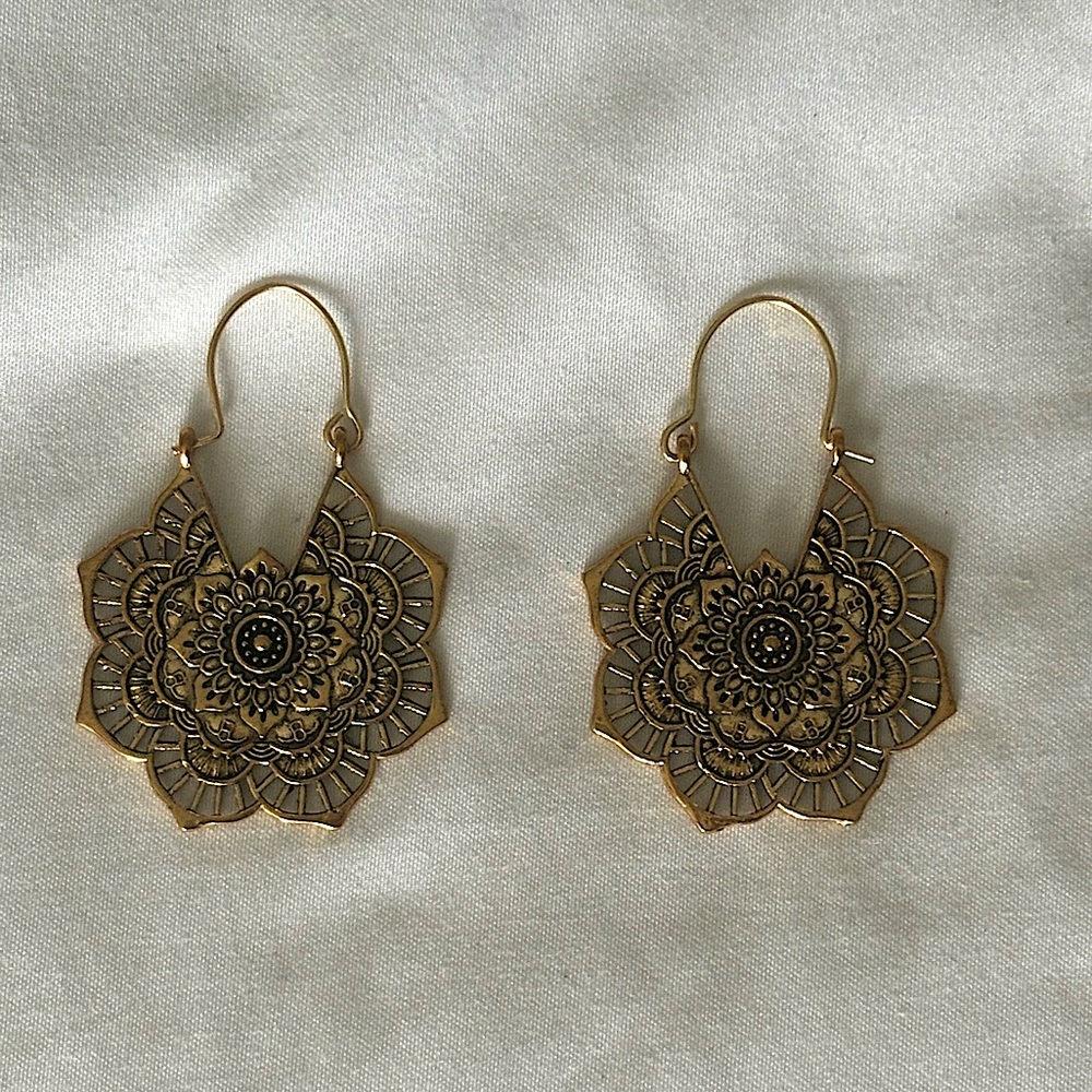 Vintage style gold boho earrings